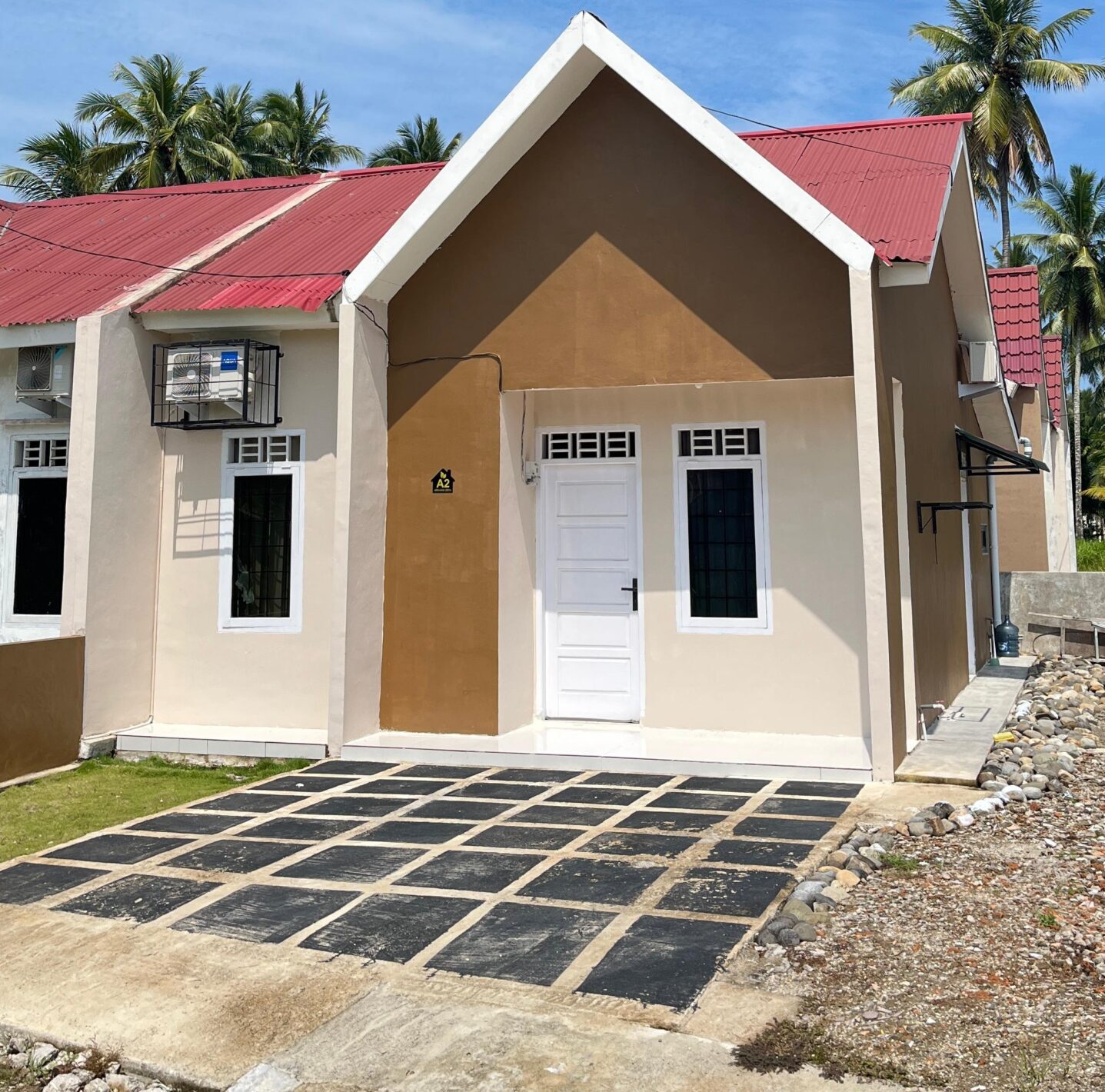 WhatsApp Image 2025-12-08 at 09.27.31