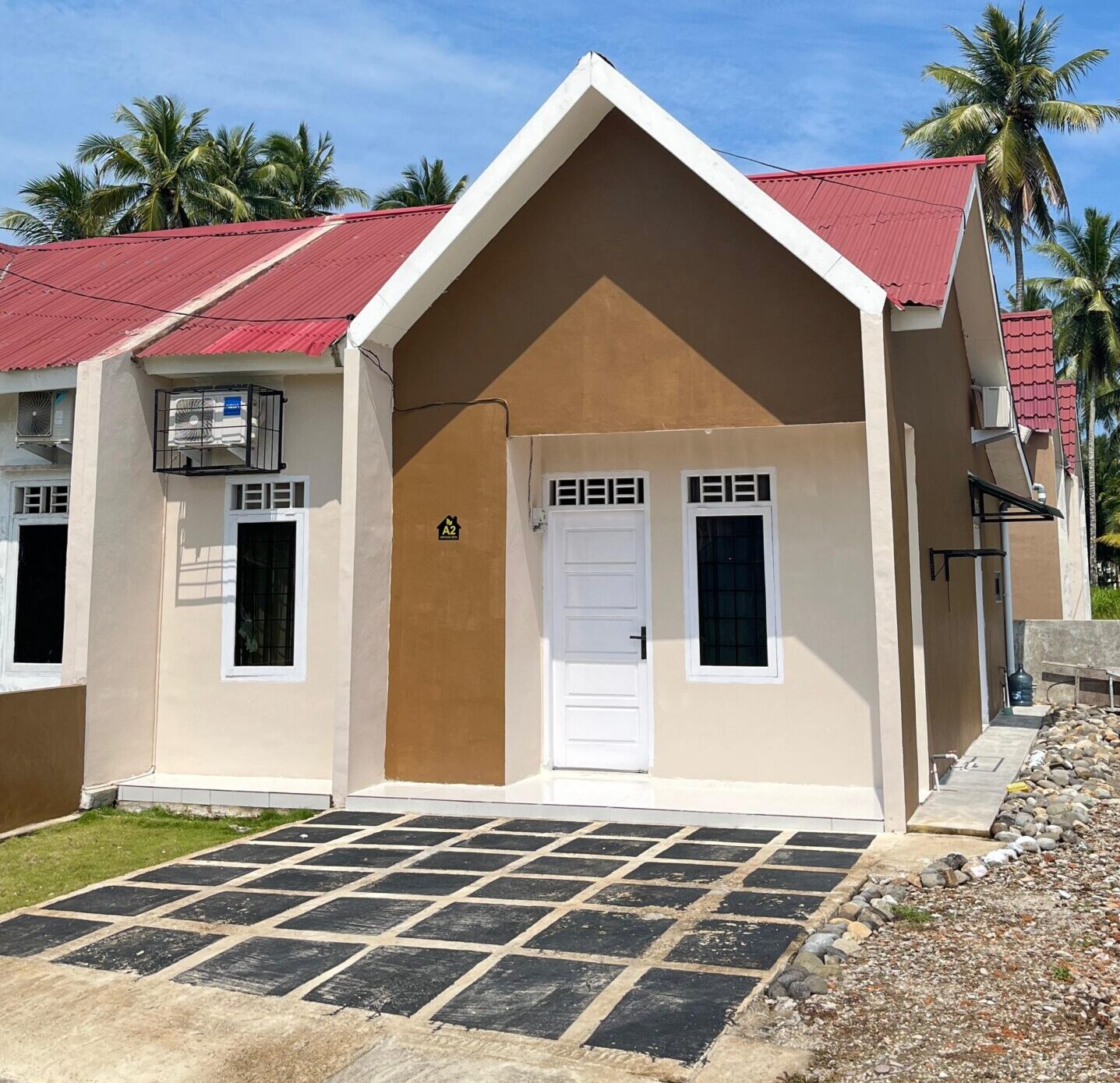 WhatsApp Image 2025-12-08 at 09.27.31